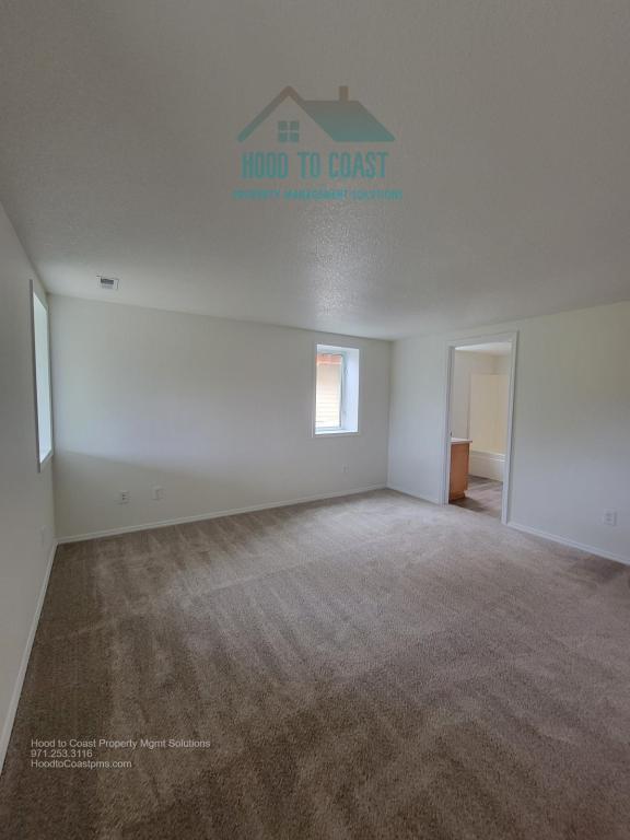 Building Photo - 830 Howard Dr