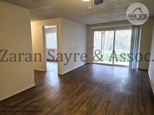 Building Photo - 501-C Garden Level Three Bedroom