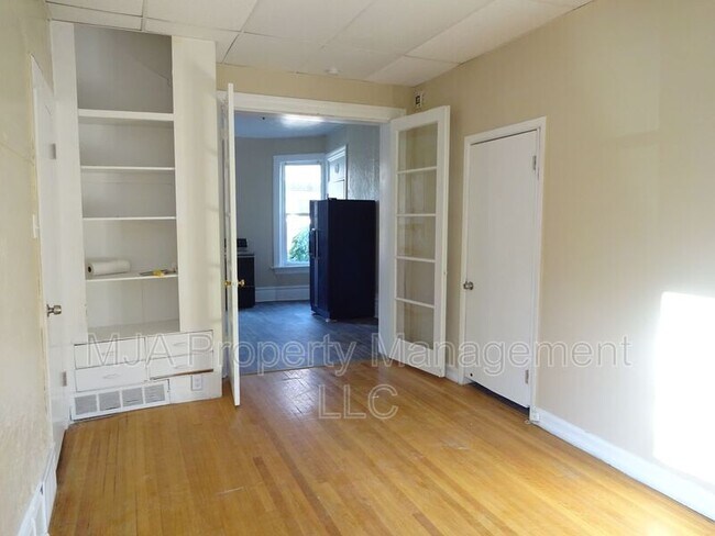 Building Photo - 1631 S 500 E