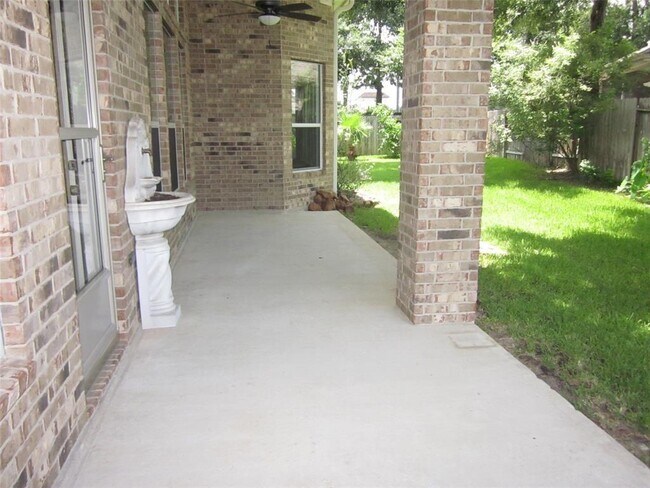 Building Photo - 8406 Oak Villa Ct