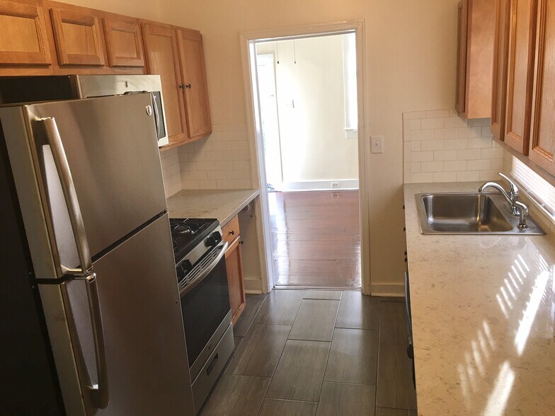 Building Photo - 8207 Freret St