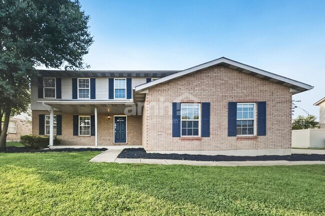 Building Photo - 5547 Shady Meadows Dr