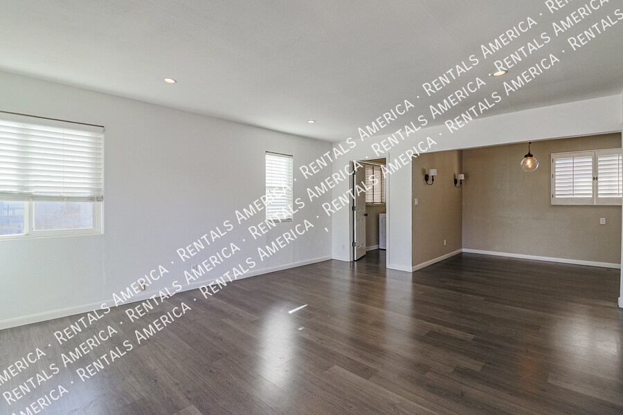 Building Photo - 4132 E Calle Redonda