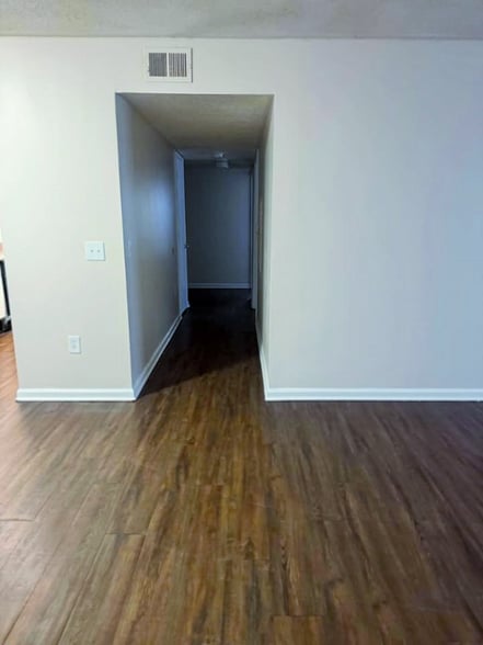 Building Photo - 330 Commonwealth Cir