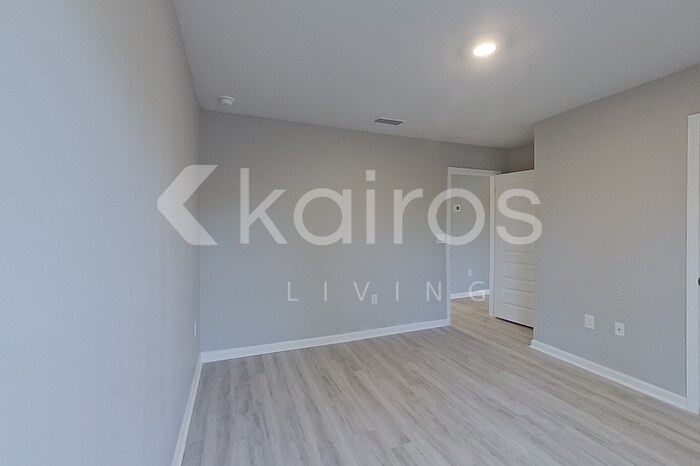 Building Photo - 4816 Malay Cir