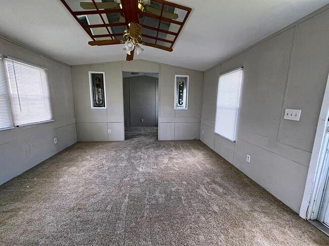 Building Photo - 4512 Rainbow Ln