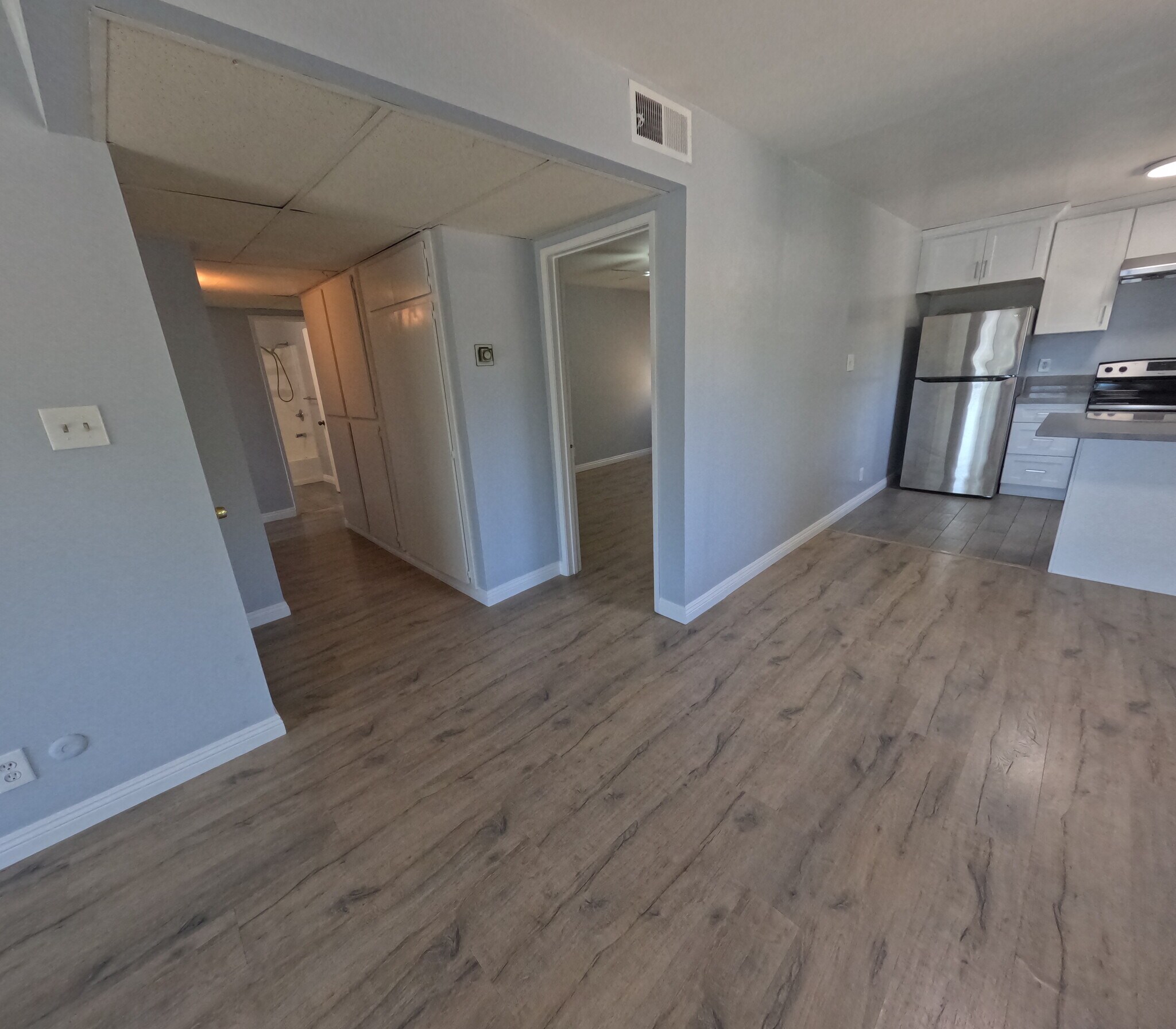 LIVING ROOM - 809 Brent Ave