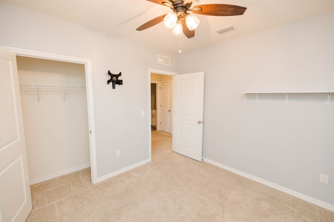 Building Photo - 6777 Longboat Dr