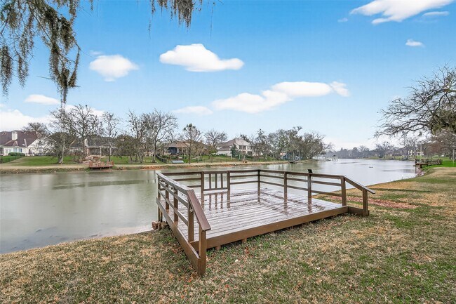 Building Photo - 4910 Waterbeck St