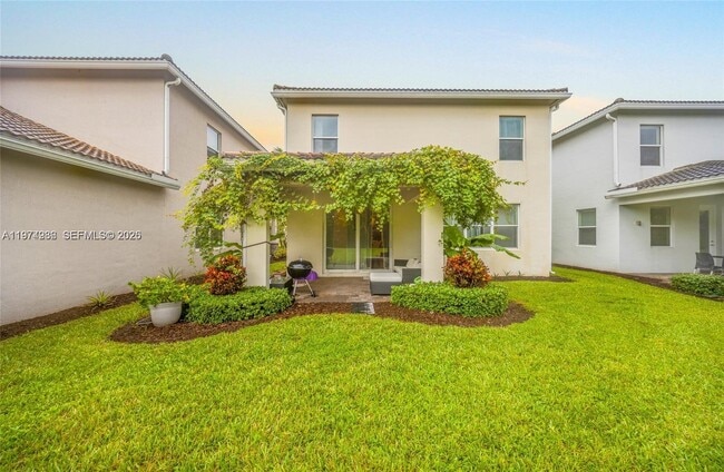 Building Photo - 932 Banyan Dr