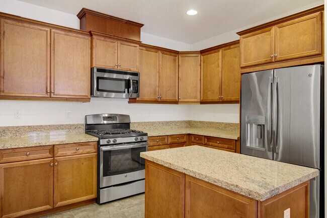 Building Photo - 607 Calle Vibrante