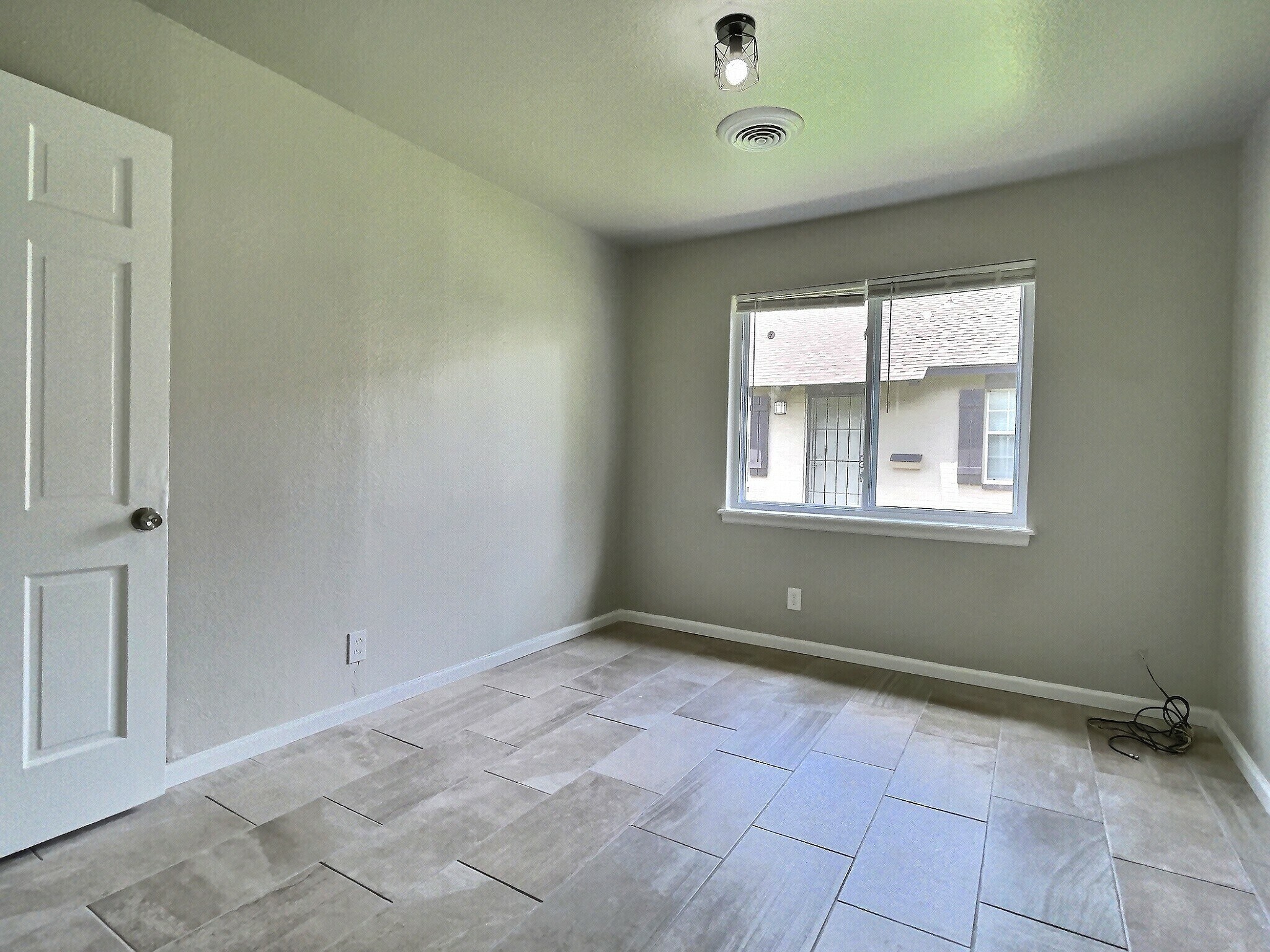 Building Photo - 6116 S Madison Plz