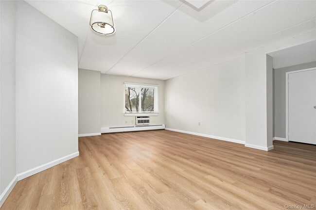 Building Photo - 123 Mamaroneck Ave