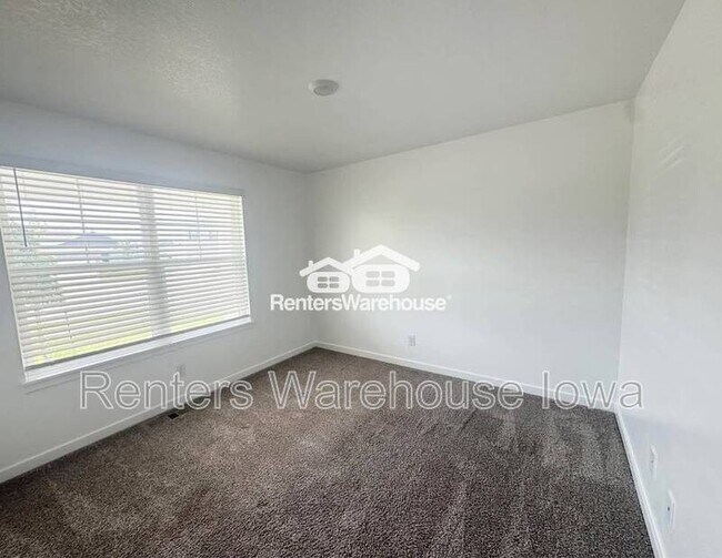 Building Photo - 4195 Cheyenne Ct