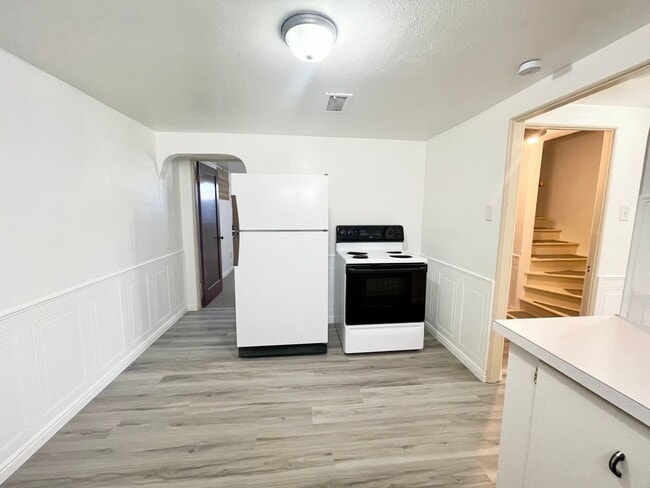 Building Photo - Large 1 bd/1b Basement Apartment in Downtown Caldwell!