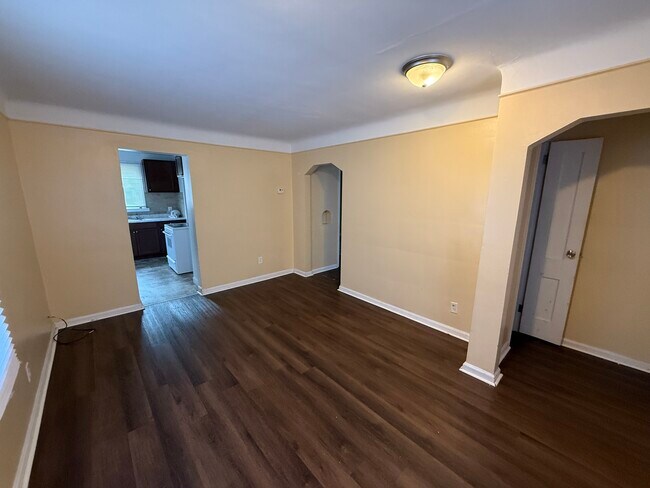 Building Photo - 18792 Kenosha St