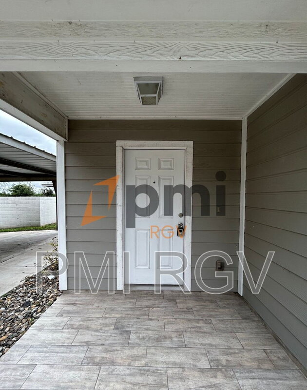Building Photo - 1420 Quitaca Dr
