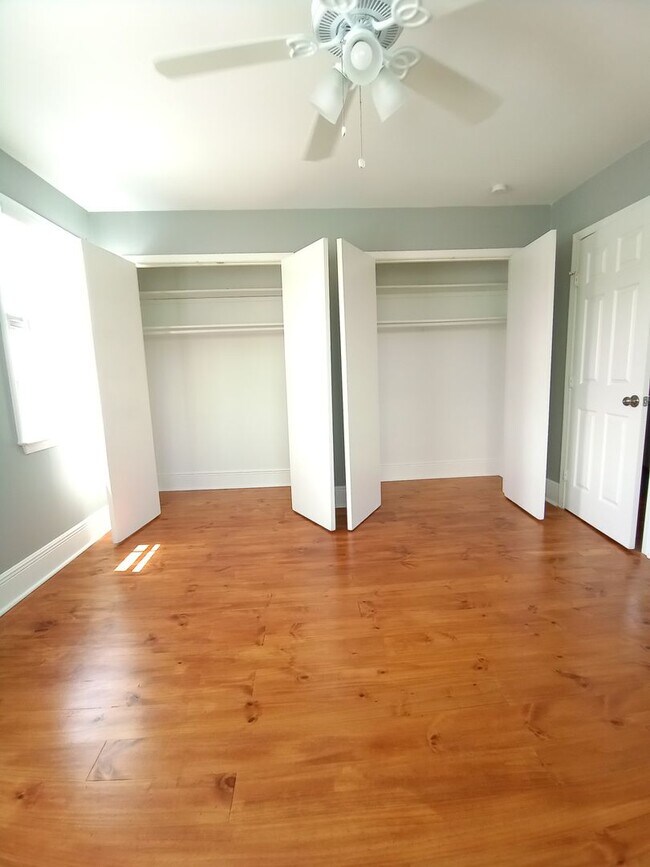 Building Photo - General Ogden