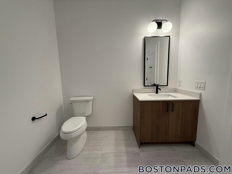 Building Photo - 199 Gardner St