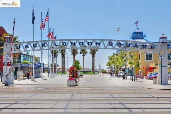 Building Photo - 5 Embarcadero West