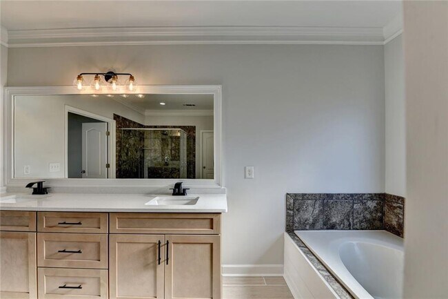 Building Photo - 4032 Ridge Grove Way