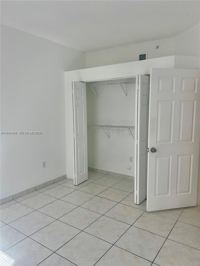 Building Photo - 17405 NW 75th Pl