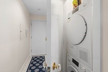 Building Photo - 66 Glades Rd