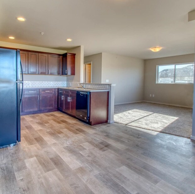 Building Photo - Ridgeview Heights