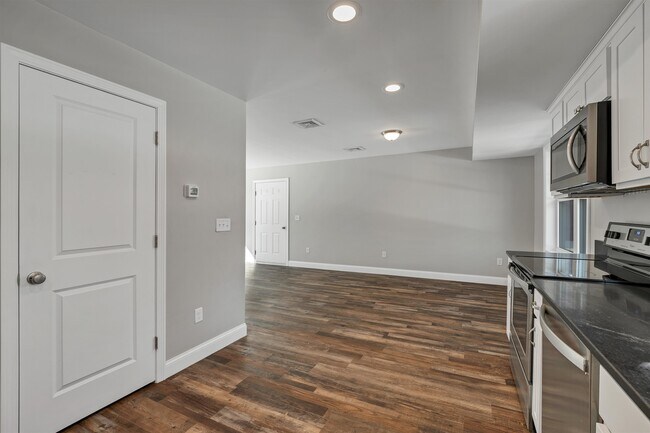 Building Photo - 259 Stage Rd