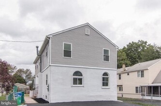 Building Photo - 1122 Second Ave