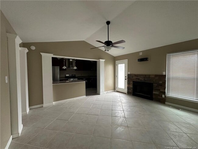 Building Photo - 1986 Christopher Way