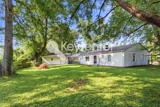 Building Photo - 3710 Chateau Ct