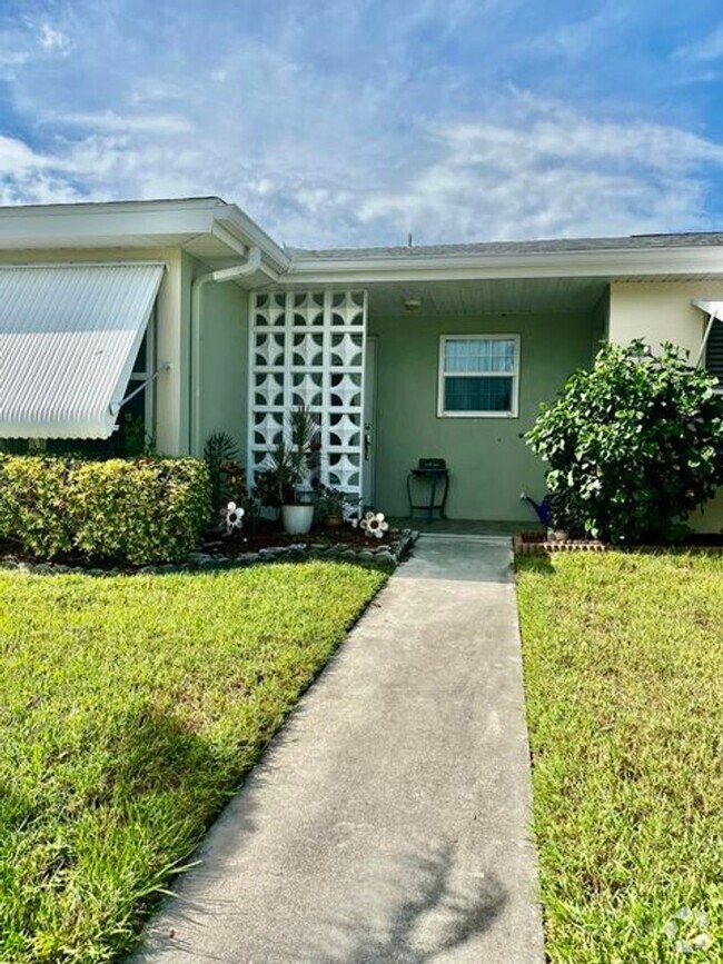 Building Photo - Annual Rental in Fort Pierce