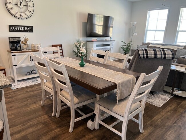 Building Photo - Beautiful Home in the Westhill Community -...