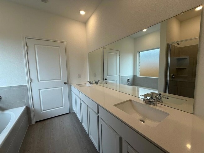 Building Photo - 203 Herald Dr