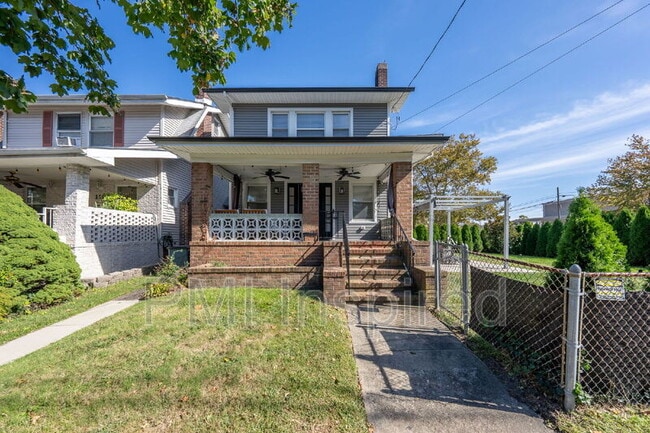 Building Photo - 1100 Langford St