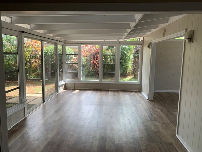 Building Photo - Kailua- Updated 3 bedroom 2 bath beautiful...