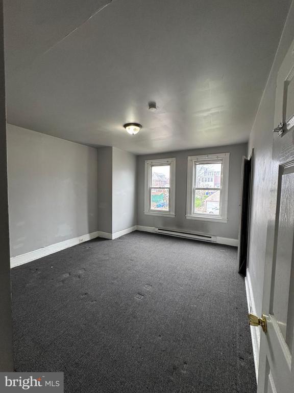 Building Photo - 533 BUTTONWOOD St