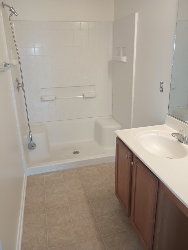 Building Photo - 161 Olde Towne Way