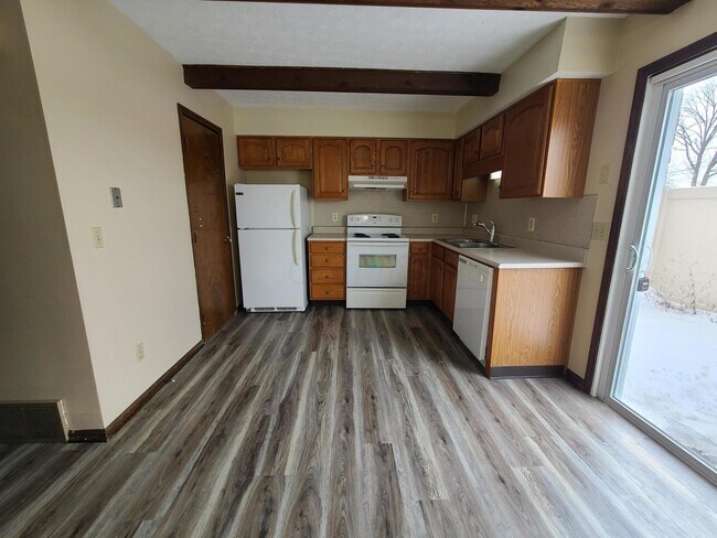 Building Photo - 1488 Bradshire Dr