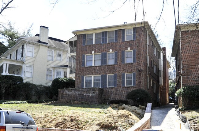 Building Photo - 67 Lafayette Dr NE