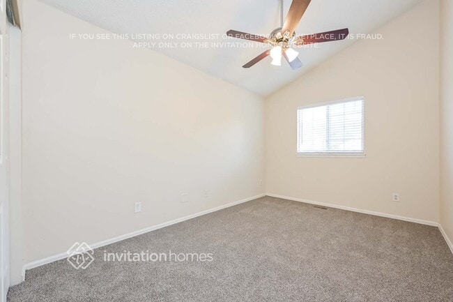 Building Photo - 4923 N Wildflowers Way