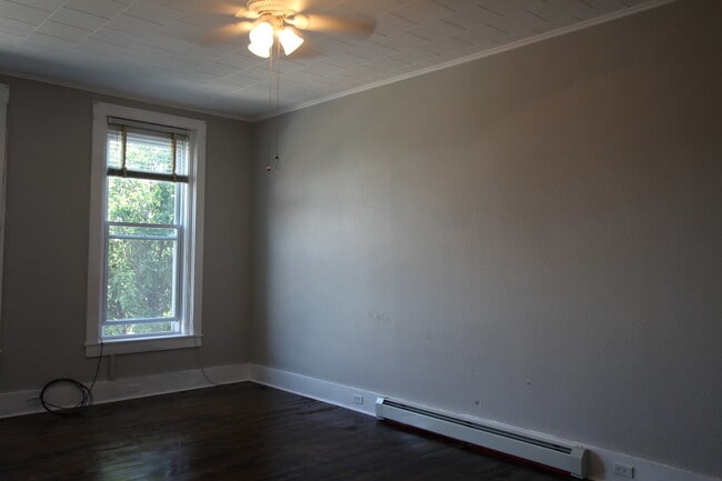 Building Photo - 266 State St