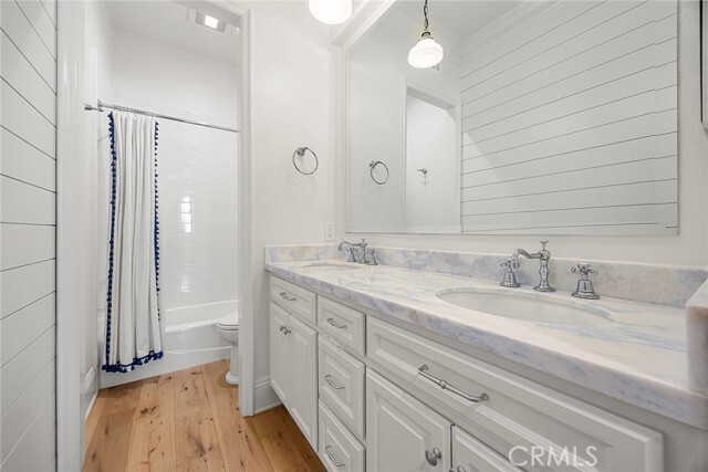 Building Photo - 2309 Skyline Dr