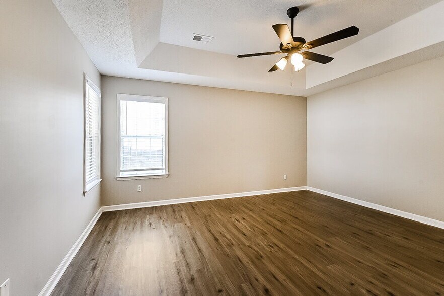 Building Photo - 184 Pebble Creek Cove E