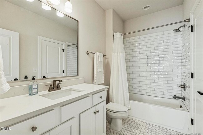 Building Photo - 2098 Amalfi Pl