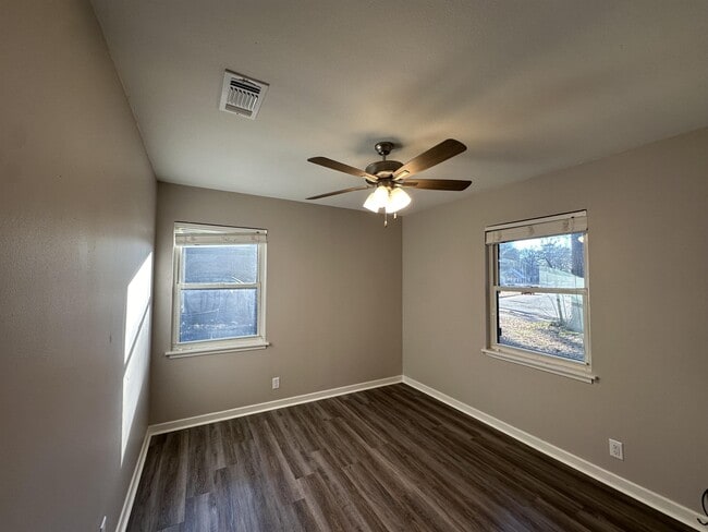 Building Photo - 3702 Sabine Ave