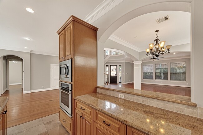 Building Photo - 5319 Fayette St