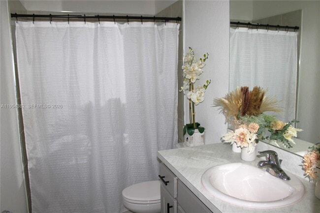 Building Photo - 470 NE 12th St