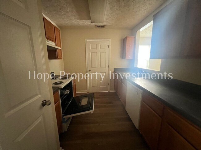 Building Photo - 3136 Mobley Bridge Rd